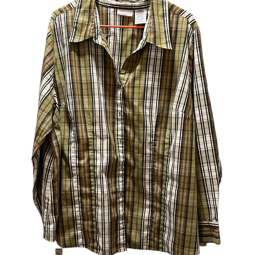 💚#2086 EUC White Stag Green Plaid Top